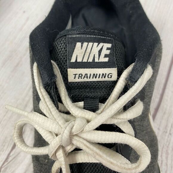 Nike training athletic shoes w/tie laces & memory foam insole sz 8.5 women - Picture 8 of 9